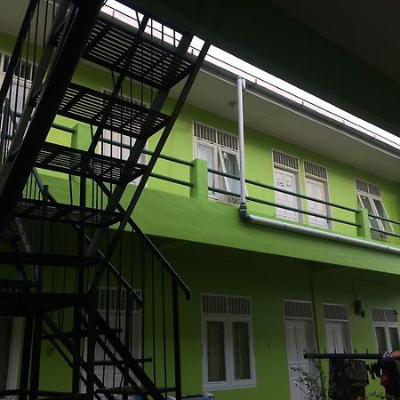 Griya 24 Homestay Medan Zewnętrze zdjęcie