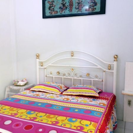 Griya 24 Homestay Medan Zewnętrze zdjęcie