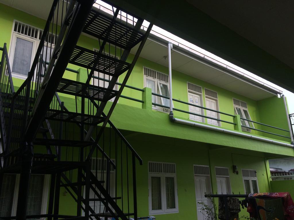Griya 24 Homestay Medan Zewnętrze zdjęcie