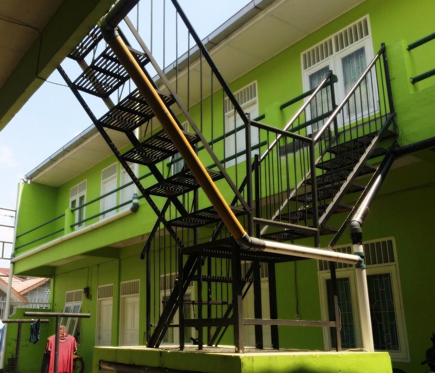 Griya 24 Homestay Medan Zewnętrze zdjęcie